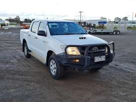 Toyota Hilux D4D - picture0' - Click to enlarge