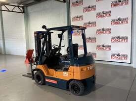2010 TOYOTA 7FB25 ELECTRIC 4 WHEEL COUNTER BALANCED FORKLIFT CONTAINER ENTRY4300 METER 3 STAGE  $21, - picture0' - Click to enlarge