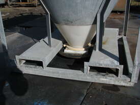 Stackable IBC Hopper Feeder - 1000L - picture1' - Click to enlarge