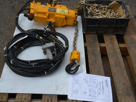 HL1500K INGERSOLL-RAND pneumatic air overhead powered 10m chain hoist 1500kg SWL - picture2' - Click to enlarge