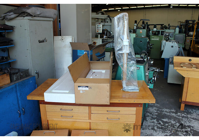 caption Mitutoyo 520-165 Vernier Height Gauge