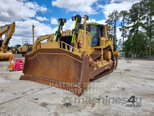 CATERPILLAR D8T Track Type Tractors