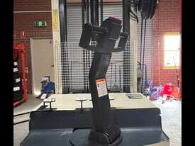 CROWN ALL DIRECTIONAL STACKER WITH REACH - picture0' - Click to enlarge