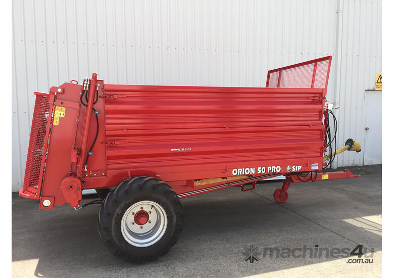 caption SIP Orion 50 ALP Manure Spreader