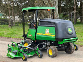 John Deere 1600 Wide Area mower Lawn Equipment - picture2' - Click to enlarge