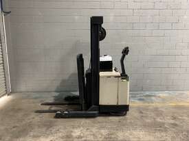 Crown Walkie Reach Stacker - picture0' - Click to enlarge