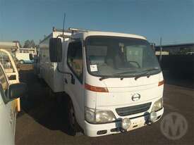 Hino Dutro - picture0' - Click to enlarge