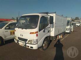 Hino Dutro - picture1' - Click to enlarge