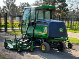 John Deere 1600 Wide Area mower Lawn Equipment - picture2' - Click to enlarge