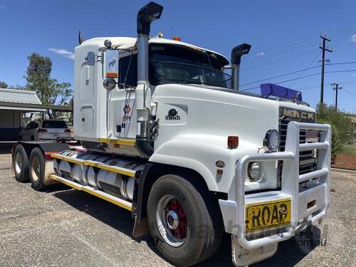 Mack CLS Trident