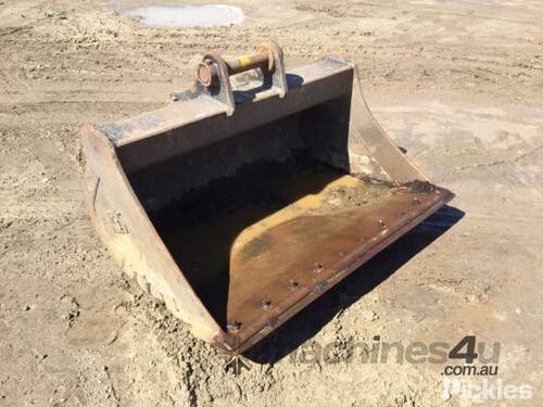 ABS 1500mm Mud Bucket