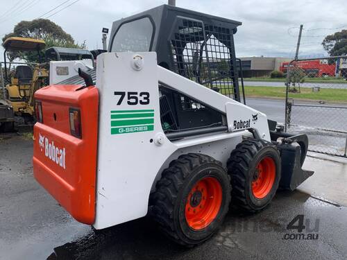 BOBCAT 753 SKID STEER LOADER