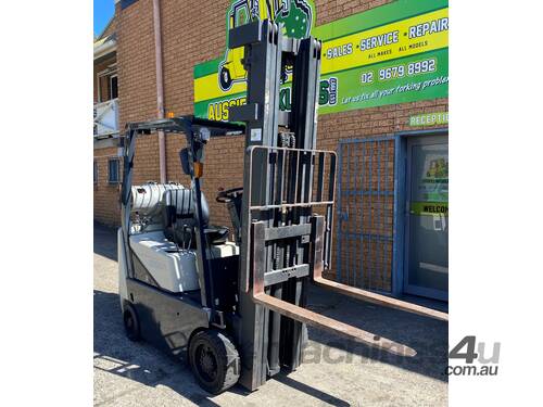 Crown Stubbie Forklift 