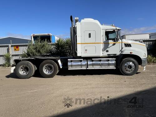 2008 Mack Granite sleeper cab prime Mover