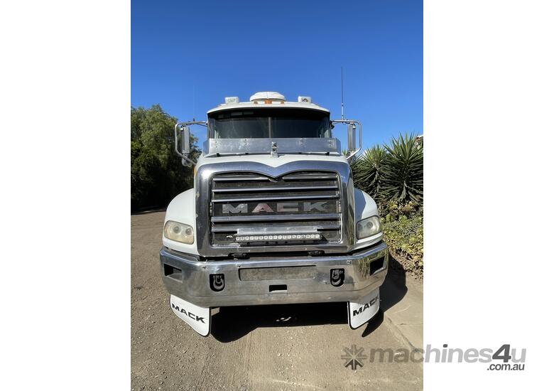 caption 2008 Mack Granite sleeper cab prime Mover