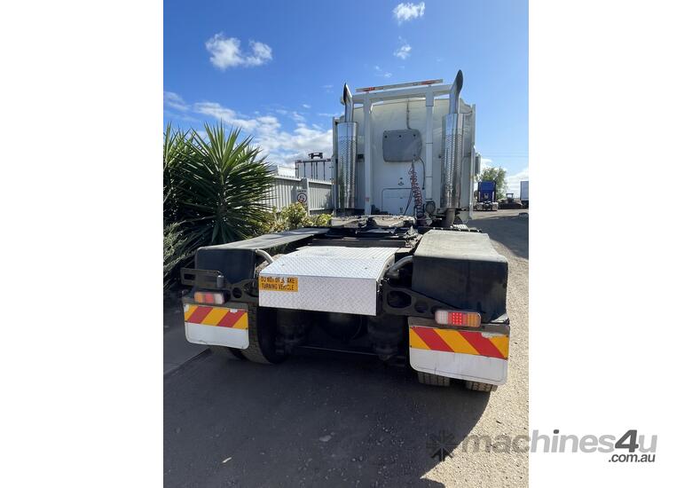 caption 2008 Mack Granite sleeper cab prime Mover