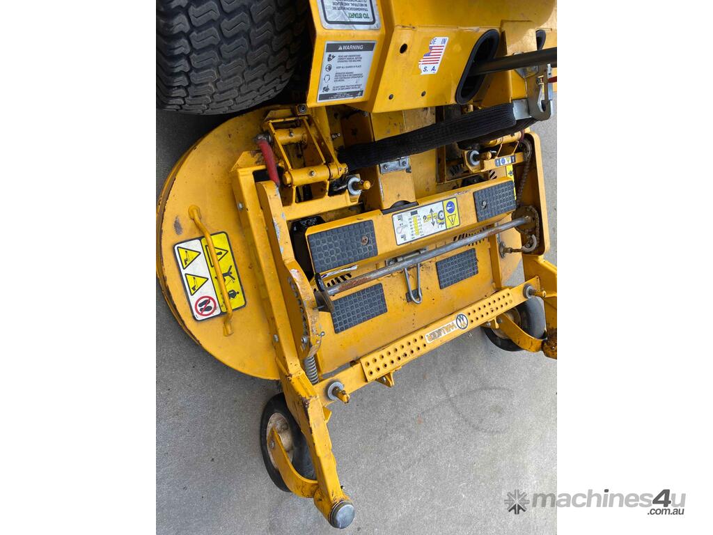 Used 2011 walker Walker MD GHS Catcher Mower Front Deck Mower in