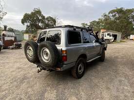 Toyota Landcruiser - picture1' - Click to enlarge