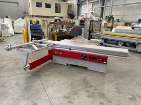 Solid low cost 3200mm saw with independent scorer - picture0' - Click to enlarge