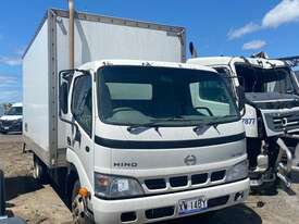 Hino Dutro - picture0' - Click to enlarge