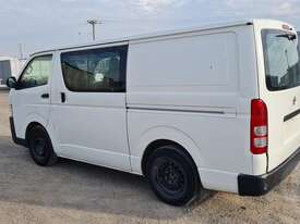 Toyota Hiace KDH - picture1' - Click to enlarge