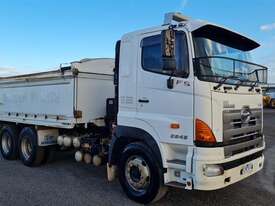 Hino FS 700 - picture0' - Click to enlarge