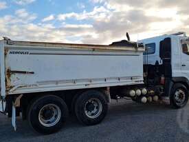 Hino FS 700 - picture0' - Click to enlarge