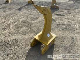 Unused Ripper to suit Komatsu PC 200 - picture0' - Click to enlarge