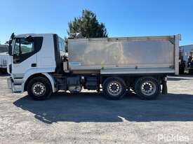 2017 Iveco Stralis 460 Tipper Day Cab - picture2' - Click to enlarge