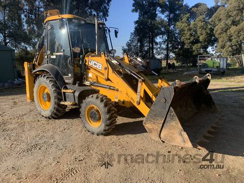 JCB 3CX Backhoe for sale