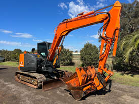 Hitachi ZX85 Tracked-Excav Excavator - picture0' - Click to enlarge