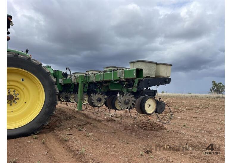 caption 8m NORSEMAN PLANTER