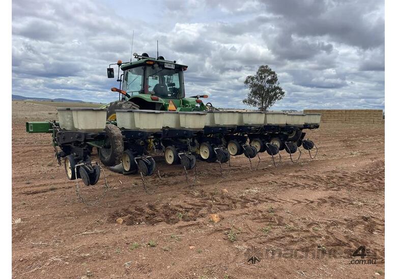 caption 8m NORSEMAN PLANTER