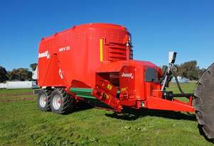 JEANTIL MVV22TC 560/45-22.5 BKT- VERTICAL FEED MIXER + 1.1M ELEVATOR (22.0M3) + FLOTATION TYRE
