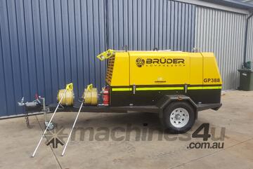 GP388 - 388cfm Rotary screw compressor, Diesel driven, mounted on a transport skid