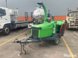 2017 Green Mech Wood Chipper - picture1' - Click to enlarge