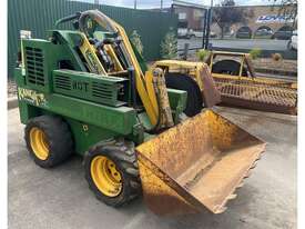 KANGA MINI LOADER SOLD WITH TRAILER & ATTACHMENTS - picture2' - Click to enlarge