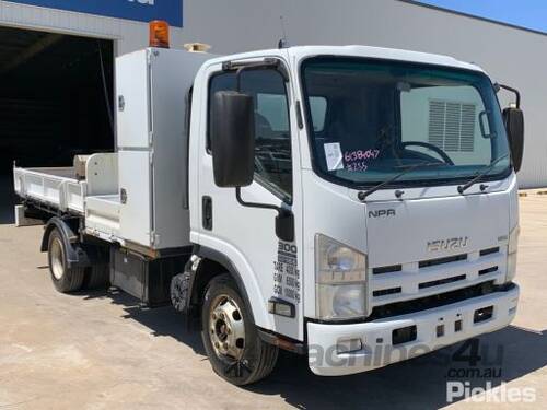 2013 Isuzu NPR 300 Service Body with Tipping Tray