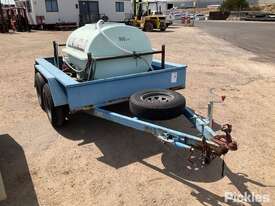 2011 Custom Box Trailer Tandem Axle Water Trailer - picture0' - Click to enlarge