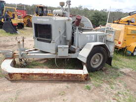 Mobile wood chipper - picture0' - Click to enlarge