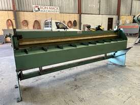 Used Treadle Guillotine 2400mm - picture0' - Click to enlarge