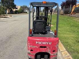 Forklift Nichiyu Electric Zero Turn 2010 4100 hours - picture0' - Click to enlarge