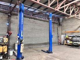 2006 Bendpak MX10ACX168 4500kg 2 Post Car Hoist - 3 Phase - picture2' - Click to enlarge