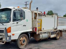 Hino GD1J - picture1' - Click to enlarge