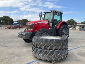 2009 Massey Ferguson 8680 Dyna VT Tractor - picture1' - Click to enlarge