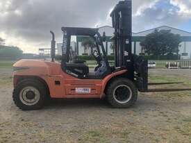 Forklift M100 Ten Ton  - picture0' - Click to enlarge