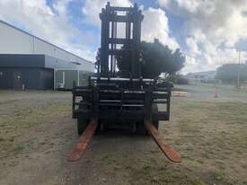 Forklift M100 Ten Ton  - picture1' - Click to enlarge