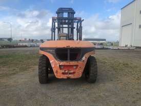 Forklift M100 Ten Ton  - picture2' - Click to enlarge