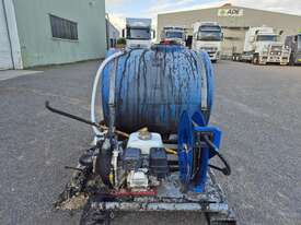 Sprayquip Emulsion tank 400ltr (Ex-Council) - picture1' - Click to enlarge