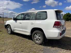2010 TOYOTA LANDCRUISER GXL WAGON - picture1' - Click to enlarge